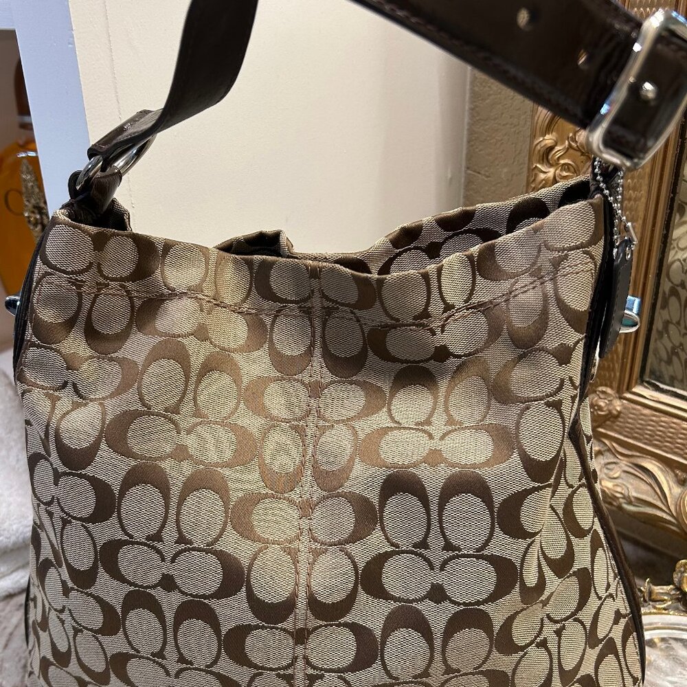 Coach Signature Purse